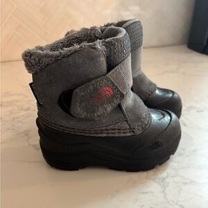 THE NORTH FACE Kids' Alpenglow II Insulated Snow Boot | Size Toddler 6